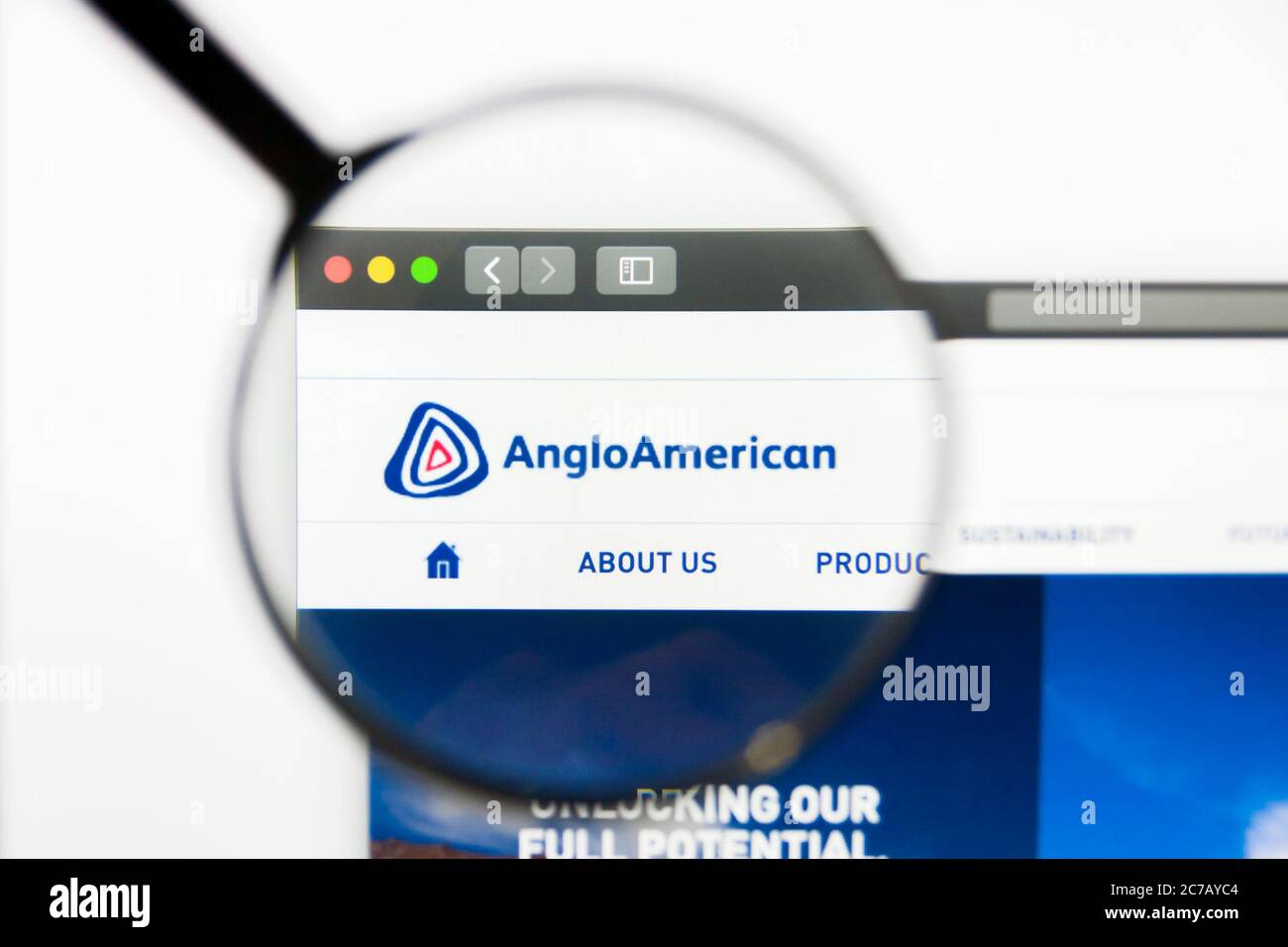 Los Angeles, California, USA - 10. März 2019: Illustrative Editorial, anglo-amerikanische Website-Homepage. Anglo American Logo auf dem Display sichtbar Stockfoto