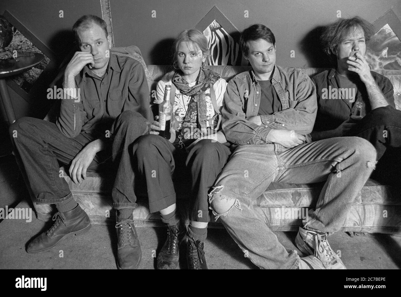 Posierte Aufnahme der Band Elventh Dream Day im Musiklokal Lounge Axe in Chicago, bevor sie dort an diesem Abend eine Show auftrat. Von links nach rechts: Doug McCombs, Janet Beveridge Bean, Rick Rizzo und Matthew 'Wink' O'Bannon. Stockfoto