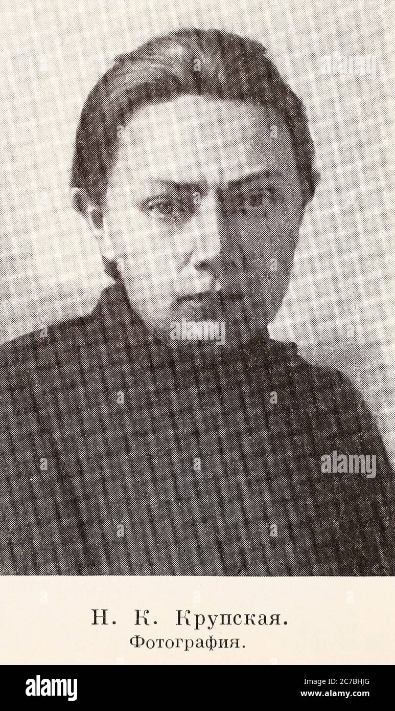 Foto-Porträt von Nadeschda Krupskaja. Nadeschda Konstantinowna Krupskaja war ein russischer bolschewistischer Revolutionär, Politiker und die Frau von Wladimir Lenin von 1898 bis zu seinem Tod im Jahr 1924. Von 1929 bis zu ihrem Tod 1939 war sie stellvertretende Bildungsministerin der Sowjetunion. Stockfoto