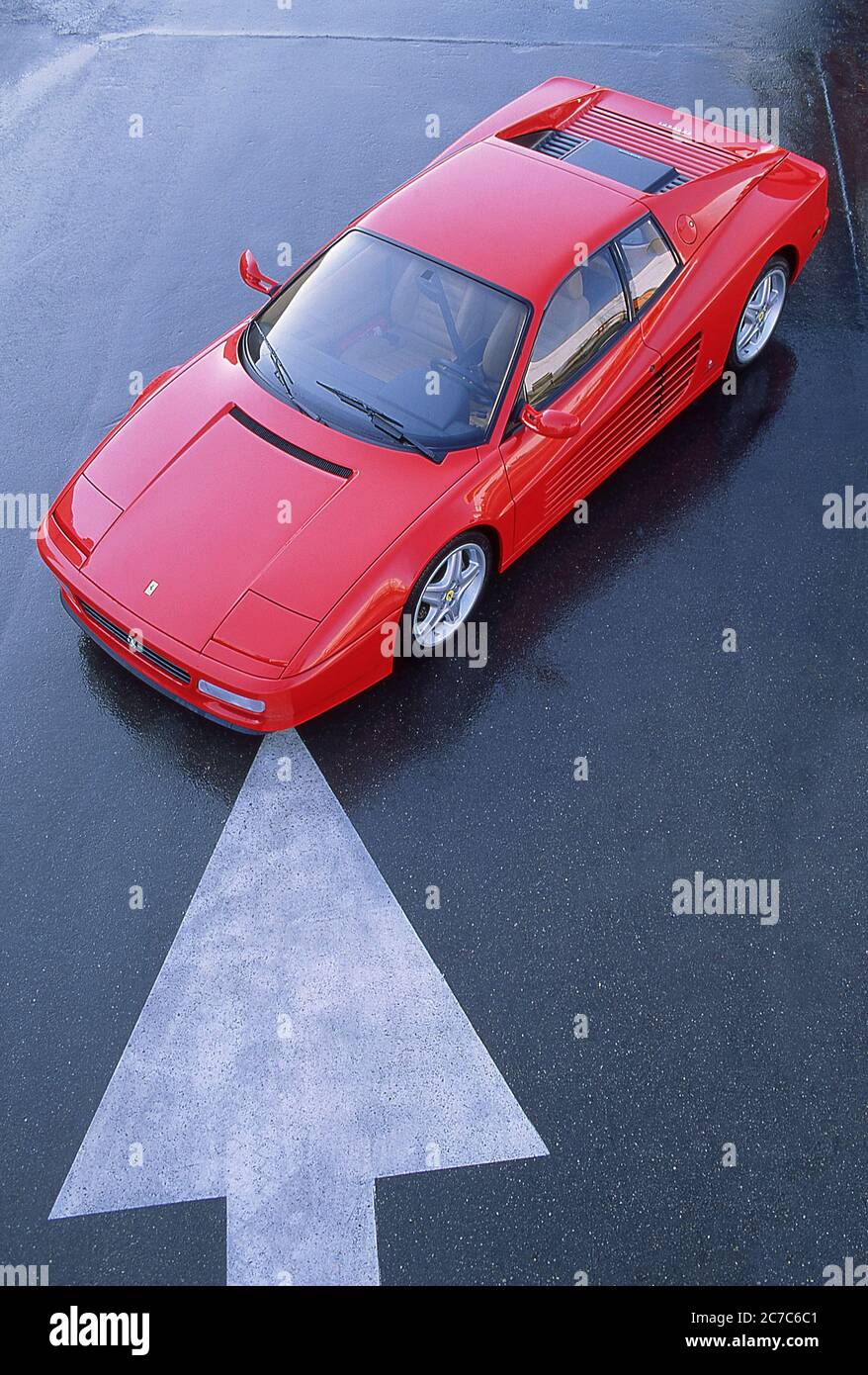 Straßenprüfung eines Ferrari 512TR in Italien 1991 Stockfoto