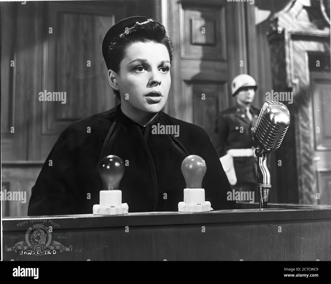 Judy Garland in Urteil in Nürnberg - Werbefilm Stockfoto