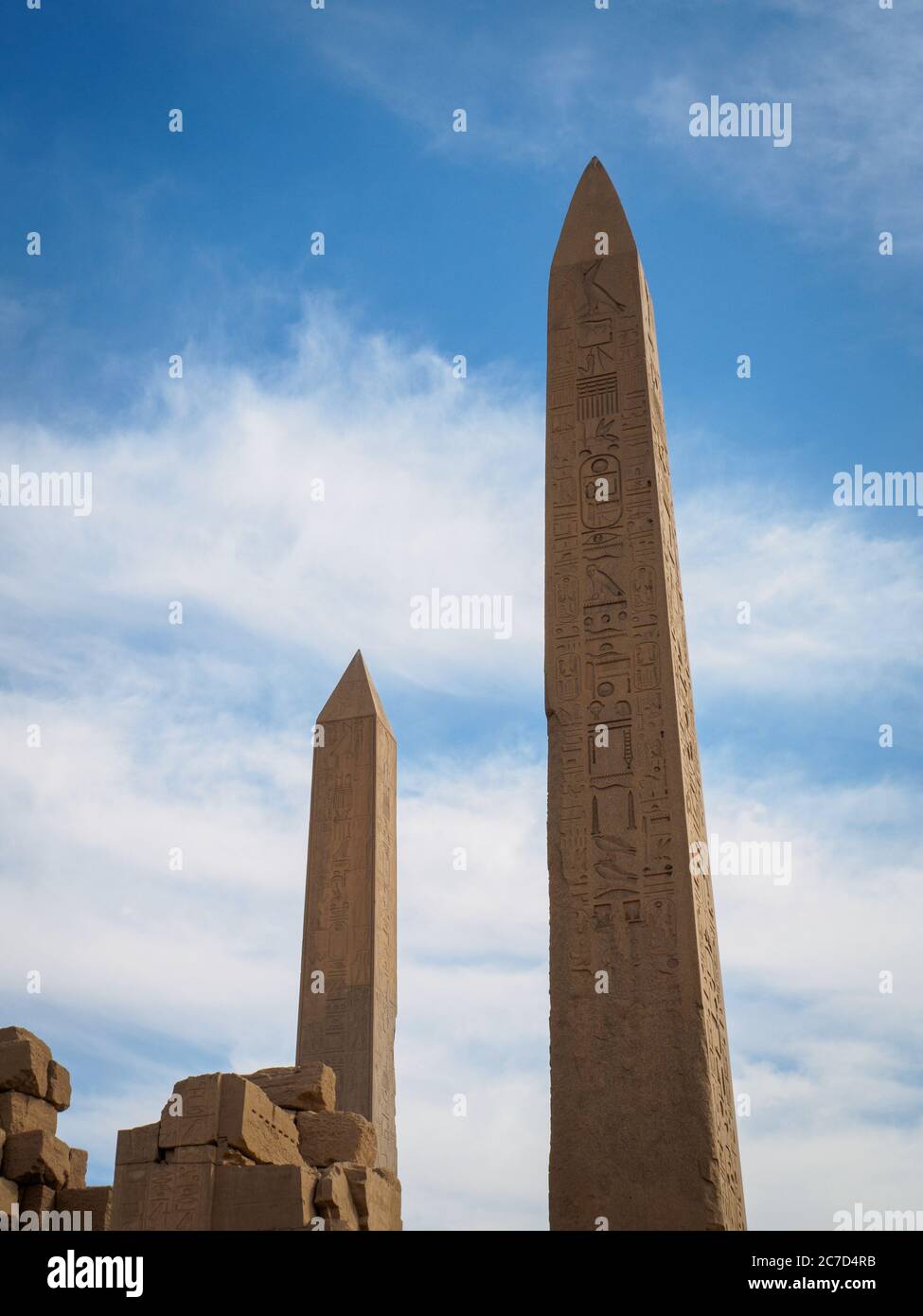 Zwei der am besten erhaltenen Obelisken ägyptens stehen in luxor Stockfoto