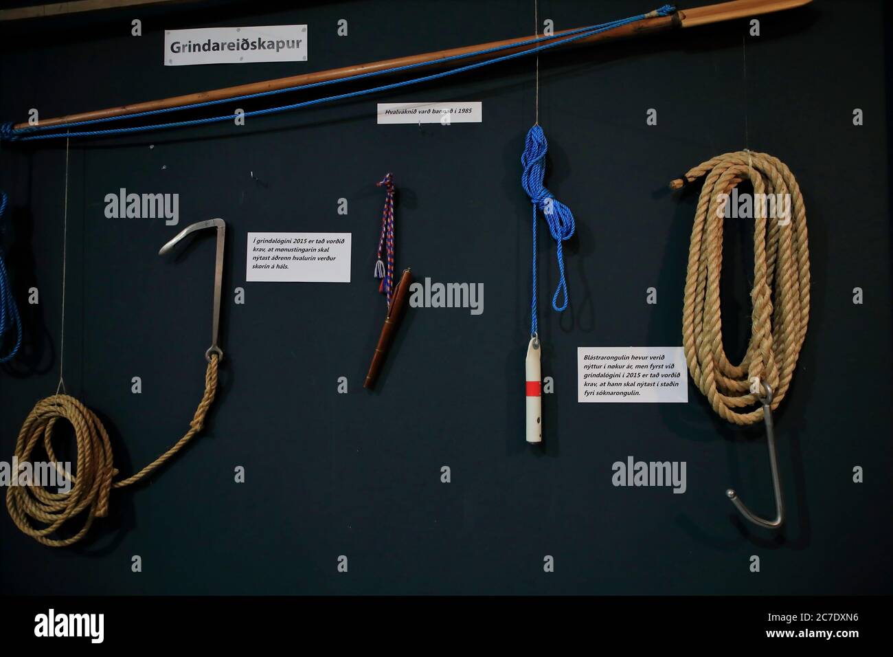 Traditionelle Walfangwerkzeuge im Nationalmuseum der Färöer-Inseln.Torshavn.Streymoy.Färöer-Inseln.Territorium von Dänemark Stockfoto