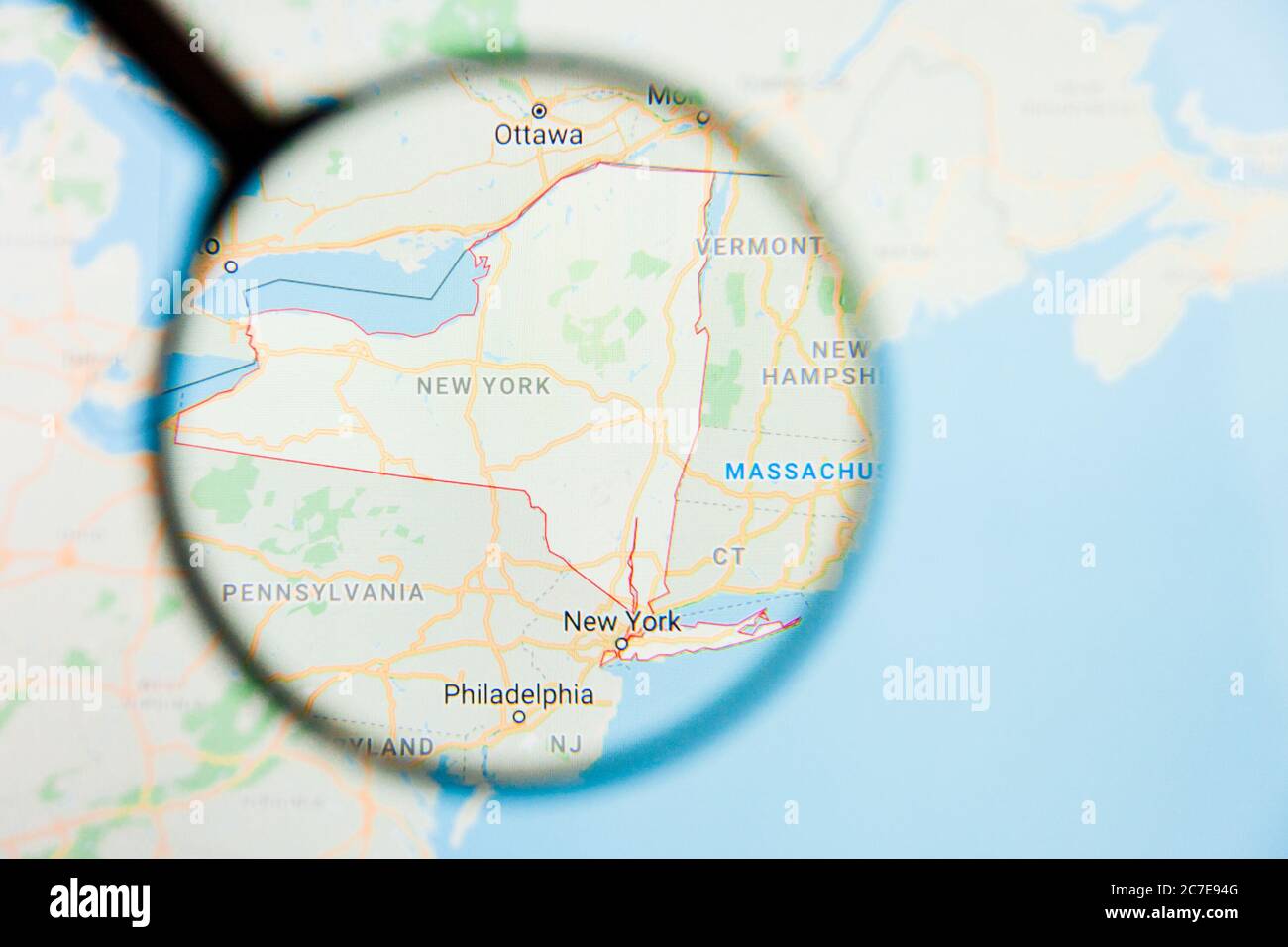 Los Angeles, California, USA - 15. März 2019: New York, NY State of America Visualisierung illustratives Konzept auf dem Bildschirm durch Vergrößerungen Stockfoto