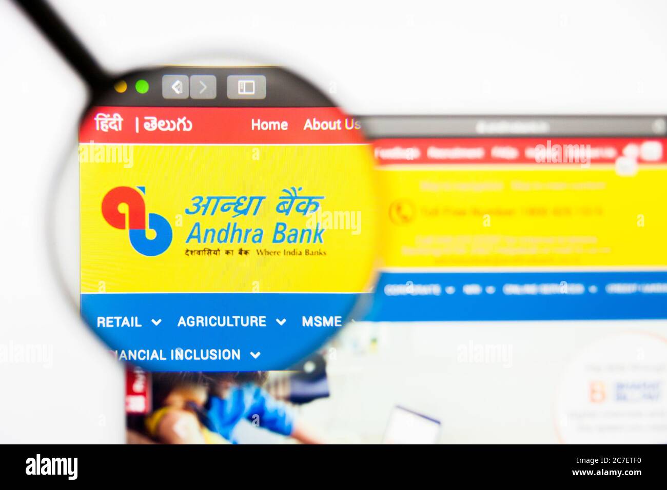 Los Angeles, Kalifornien, USA - 5. April 2019: Illustrative Editorial der Website der Andhra Bank. Andhra Bank Logo sichtbar auf dem Display. Stockfoto