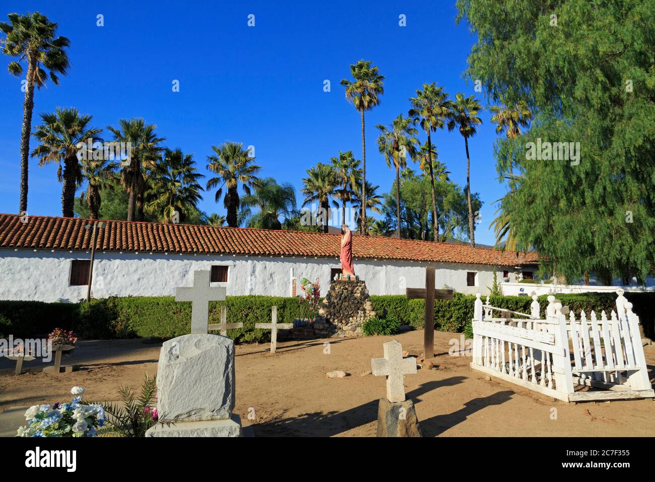Der Friedhof, San Antonio de Pala Mission, Pala Indianerreservat, San Diego County, Kalifornien, USA Stockfoto