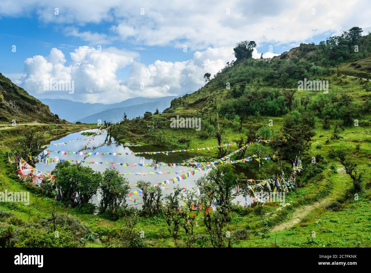 Eine Landschaft eines berühmten indischen Himalaya-Sees in Nepal Grenze Stockfoto