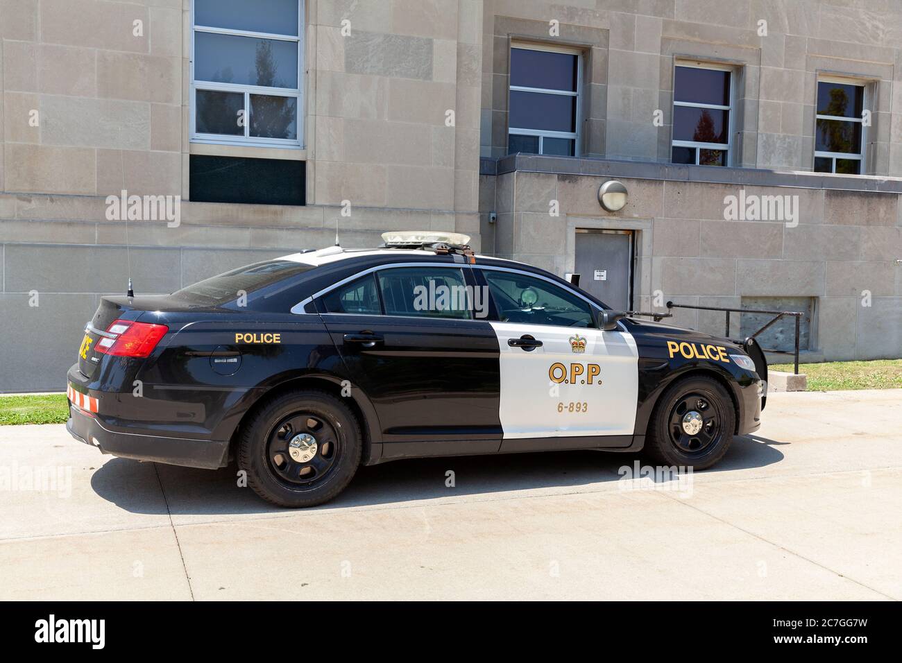 Kanadische P.P. Ontario Provincial Police Car Geparkt In Goderich Canada Police Cruiser Police Interceptor Sedan Ford Taurus Stockfoto