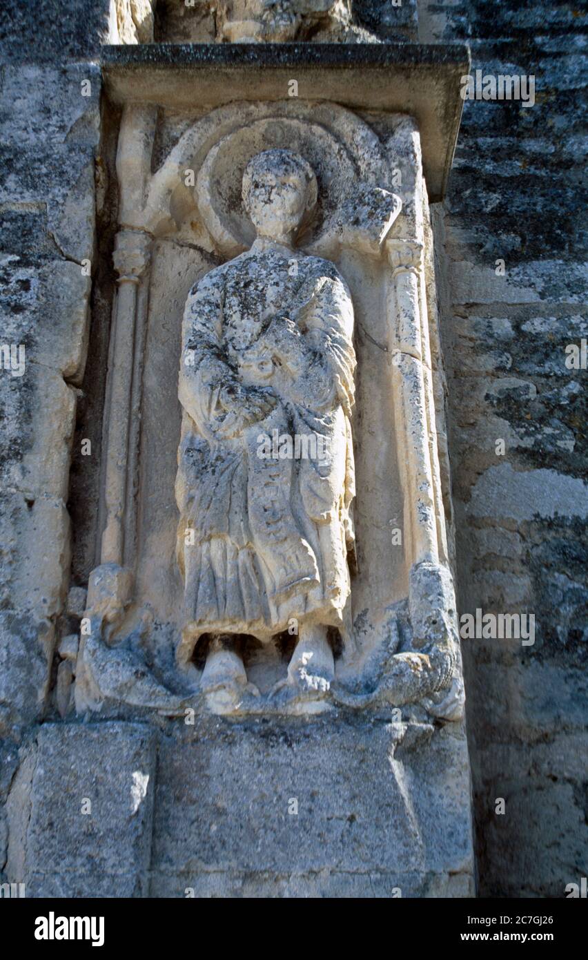 Abbaye De Montmajour Provence Frankreich Steinschnitzerei Des Heiligen Im Benediktinerkloster Stockfoto