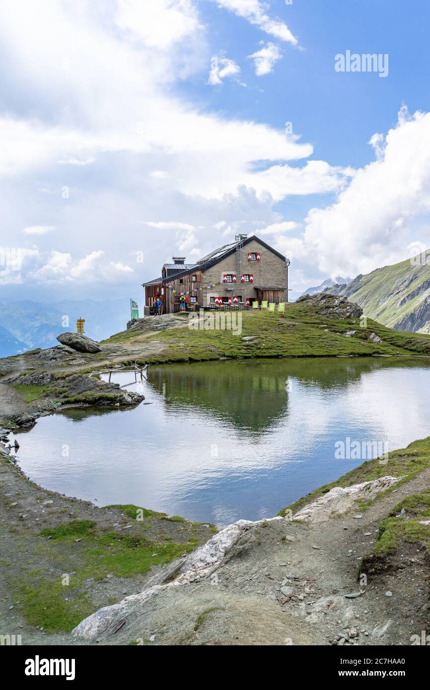 Europa, Österreich, Tirol, Osttirol, Kals am Großglockner, Blick auf die Süddeutsche Hütte in den Hohen Tauern Stockfoto