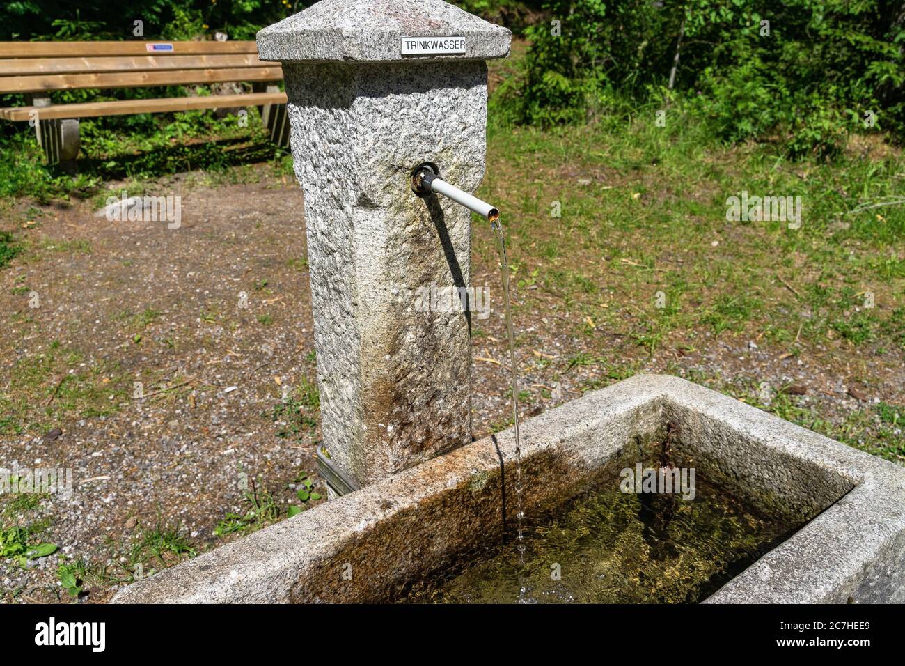 Europa, Österreich, Tirol, Ötztal Alpen, Ötztal, Trinkwasserbrunnen am Wegesrand bei Umhausen Stockfoto