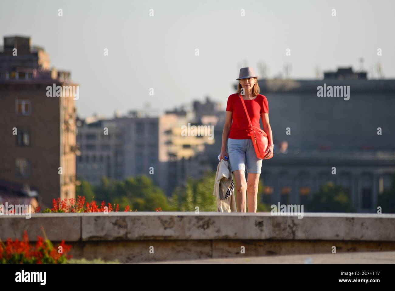 Tourist in Jerewan Cascade, Armenien Stockfoto