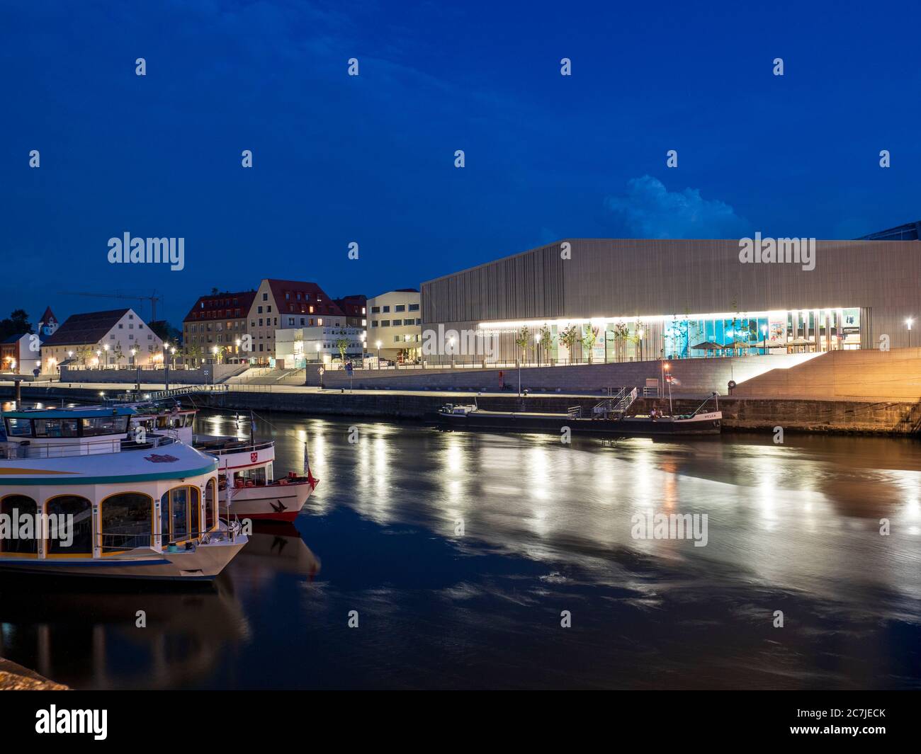 Regensburg, Altstadt, Dämmerung, Museum Heimat der bayerischen Geschichte, Donau, Bayern, Deutschland Stockfoto