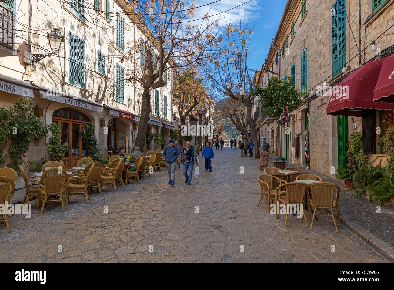 Straßencafé, Fußgängerzone, Valldemossa, Mallorca Insel, Stockfoto