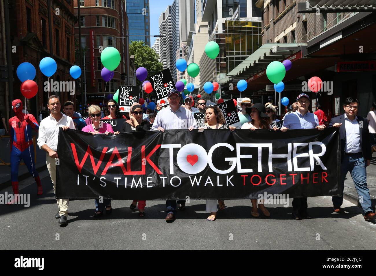 Andrew O'Keefe, Christine Milne MP, Menschenrechtsanwältin Mariam Veiszadeh, Craig Laundy MP, Jason Clare MP und Rassendiskriminierungskommissar Dr. Tim Stockfoto