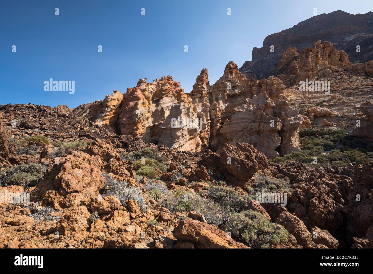 Felsgruppe Roques del Capricho (auch Piedras Amarillas) im Nationalpark El Teide, UNESCO-Weltkulturerbe, Teneriffa, Kanarische Inseln, Spanien Stockfoto