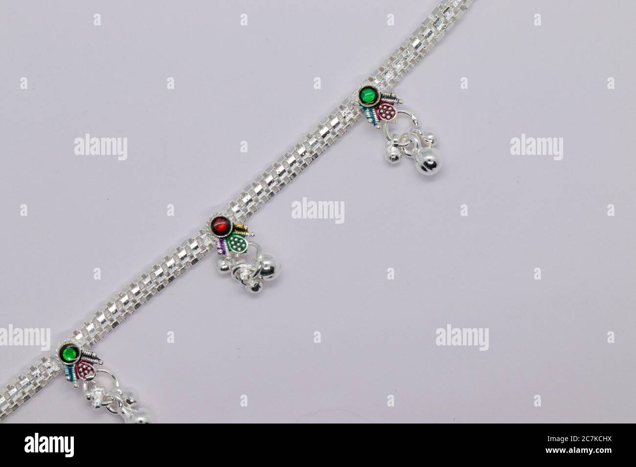 Silberne Fusskettchen Stockfotos Und Bilder Kaufen Alamy