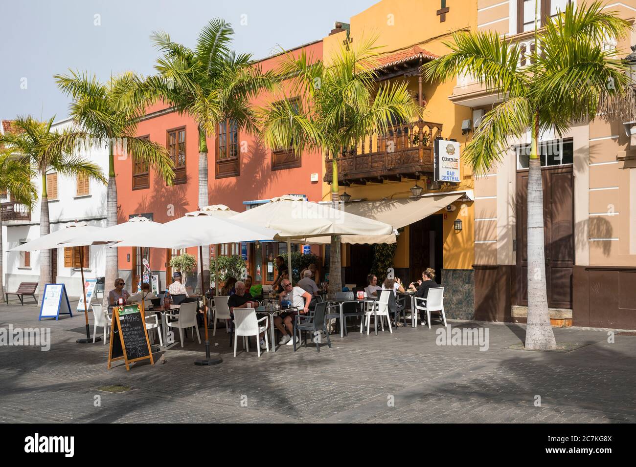 Bar Central an der Plaza de los Remedios, Buenavista del Norte, Teneriffa, Kanarische Inseln, Spanien Stockfoto