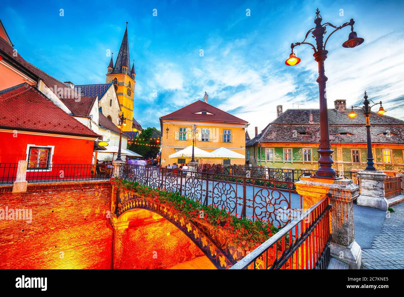 Evangelische Kathedrale und die Lügenbrücke im Zentrum von Sibiu, Siebenbürgen, Rumänien, Europa Stockfoto