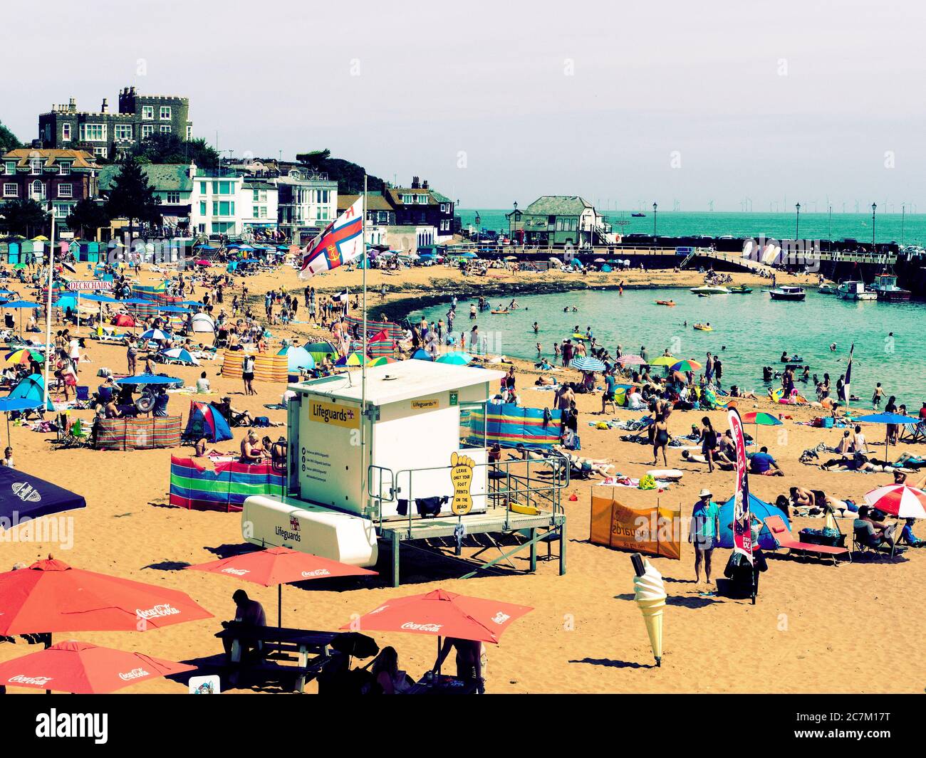 Broadstairs Viking Bay Strand nach Corona-Virus Lockdown 18/7/2020 Stockfoto