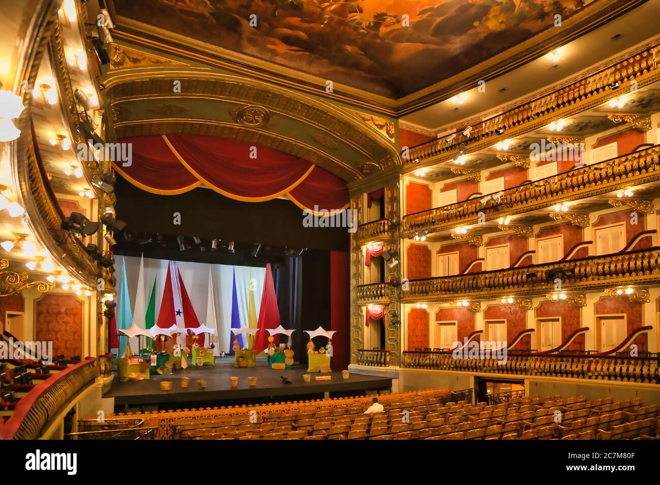 Das Theatro (Theater) da Paz Interieur und Bühne, in Belem, para State, Brasilien. Stockfoto