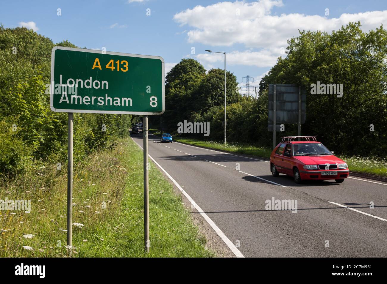 Wendover, Großbritannien. Juli 2020. 17 Ein Schild weist auf die Route der A413 hin. Kredit: Mark Kerrison/Alamy Live Nachrichten Stockfoto