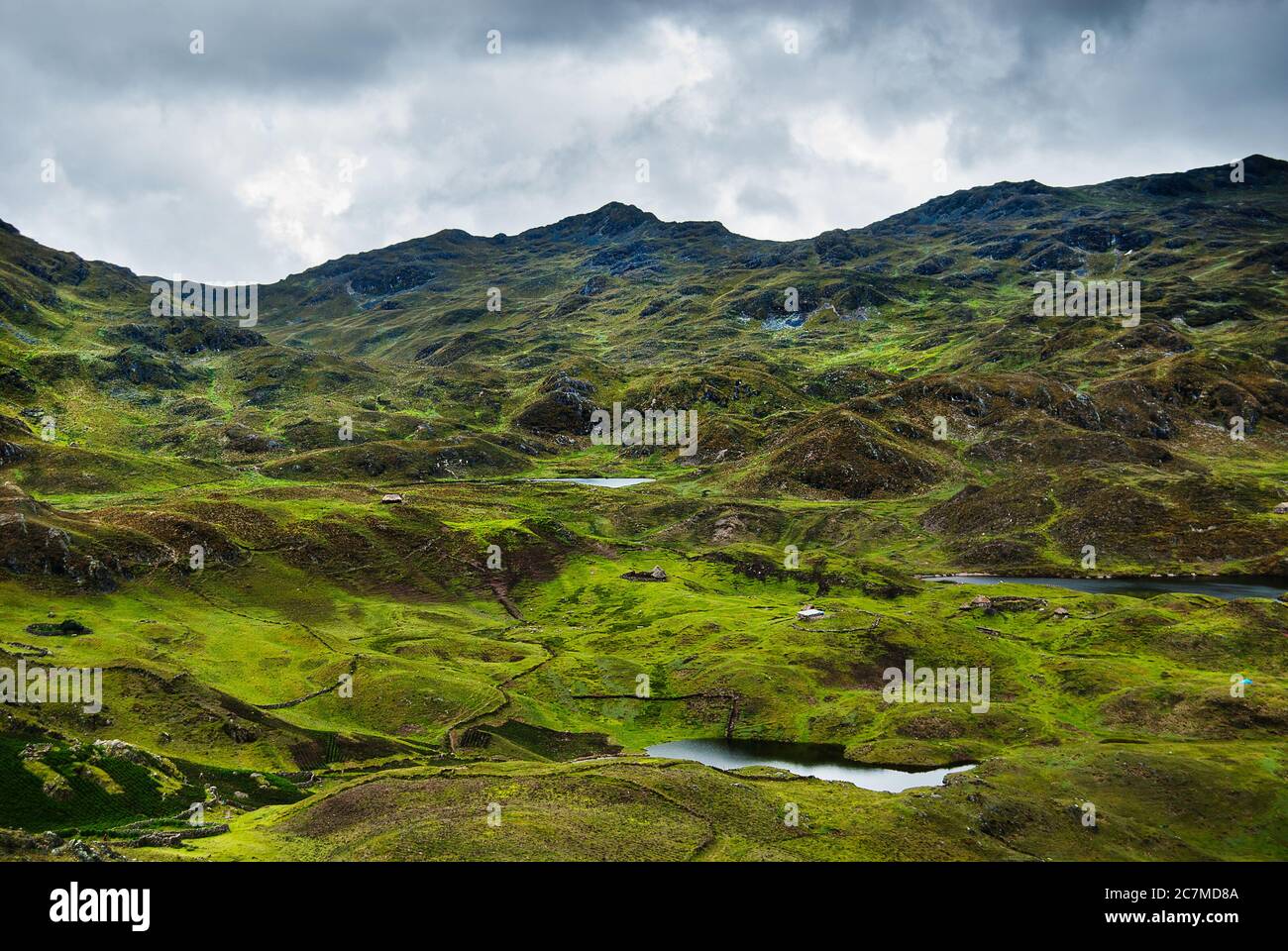 Anden landschaft -Fotos und -Bildmaterial in hoher Auflösung – Alamy