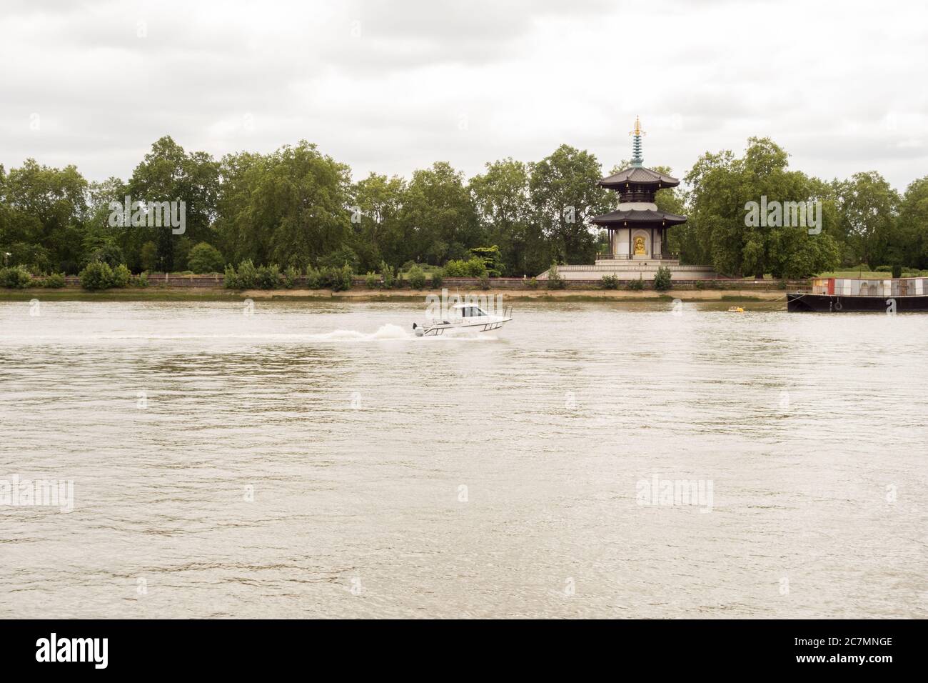 Die buddhistische Friedenspagode in Battersea Park, London, UK Stockfoto