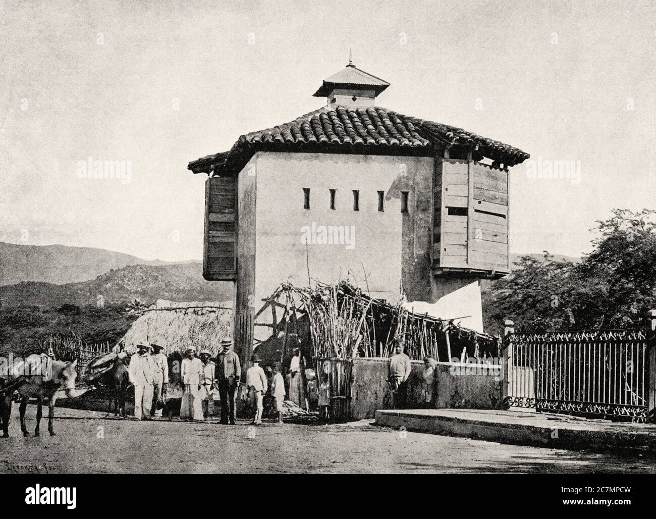 Altes Foto von Fort Jarayo am Eingang von Santiago de Cuba auf der Insel Kuba. Von La Ilustracion Española y Americana 1895 Stockfoto