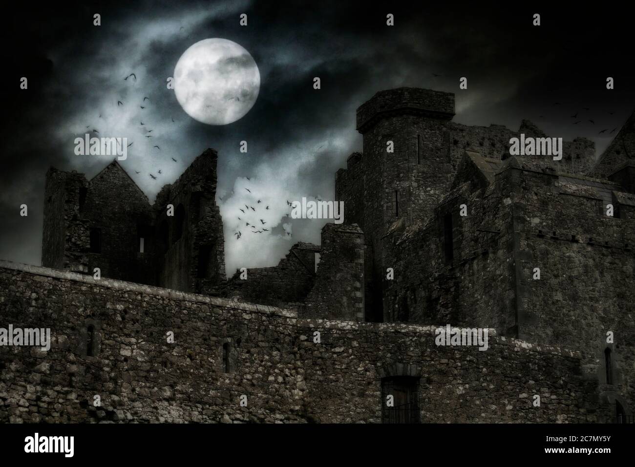 Gespenstische irische Burg Stockfoto