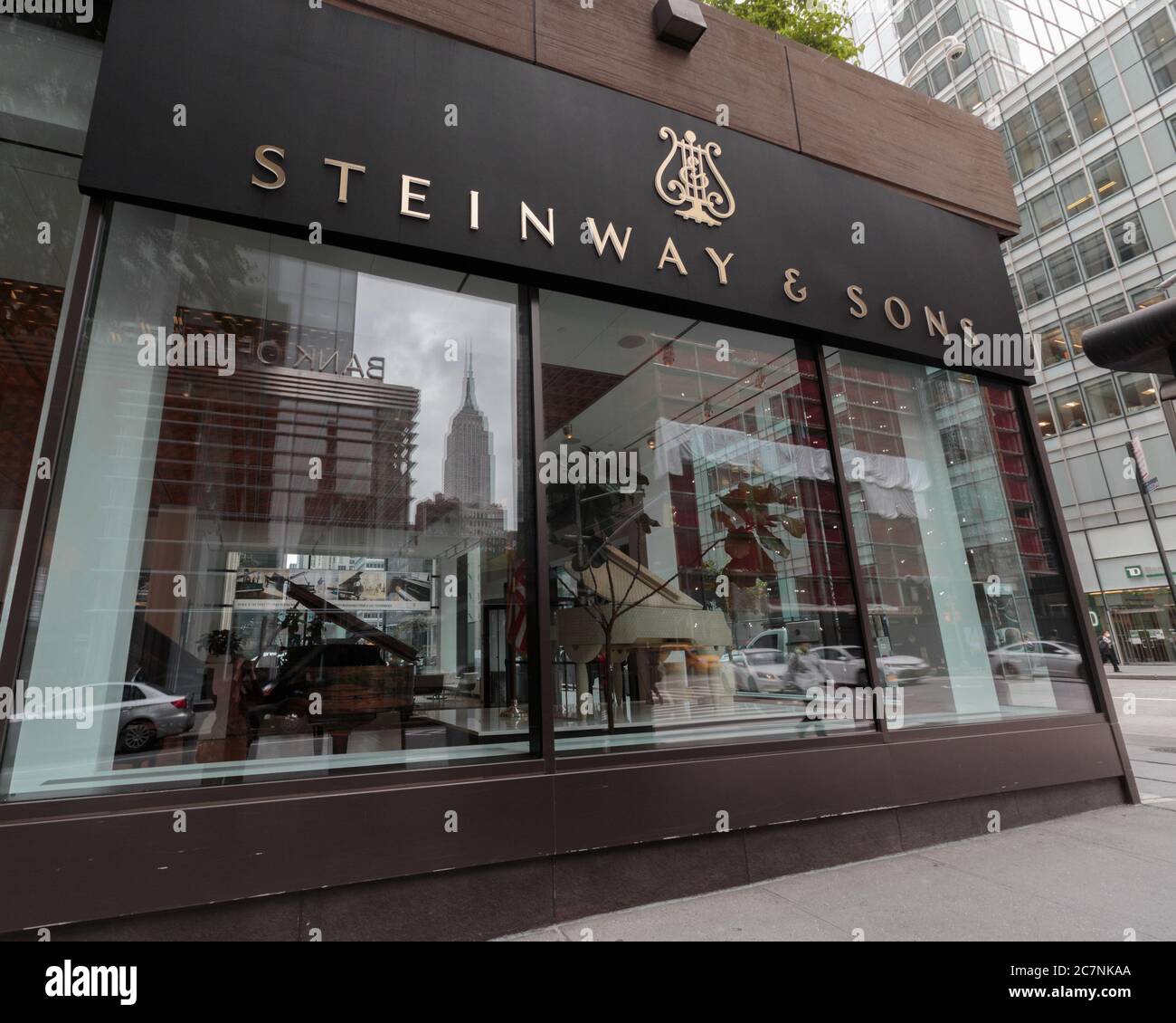 Steinway & Sons Klaviergeschäft in der Sixth Avenue in Manhattan, gilt als die besten Klavierbauer der Welt Stockfoto