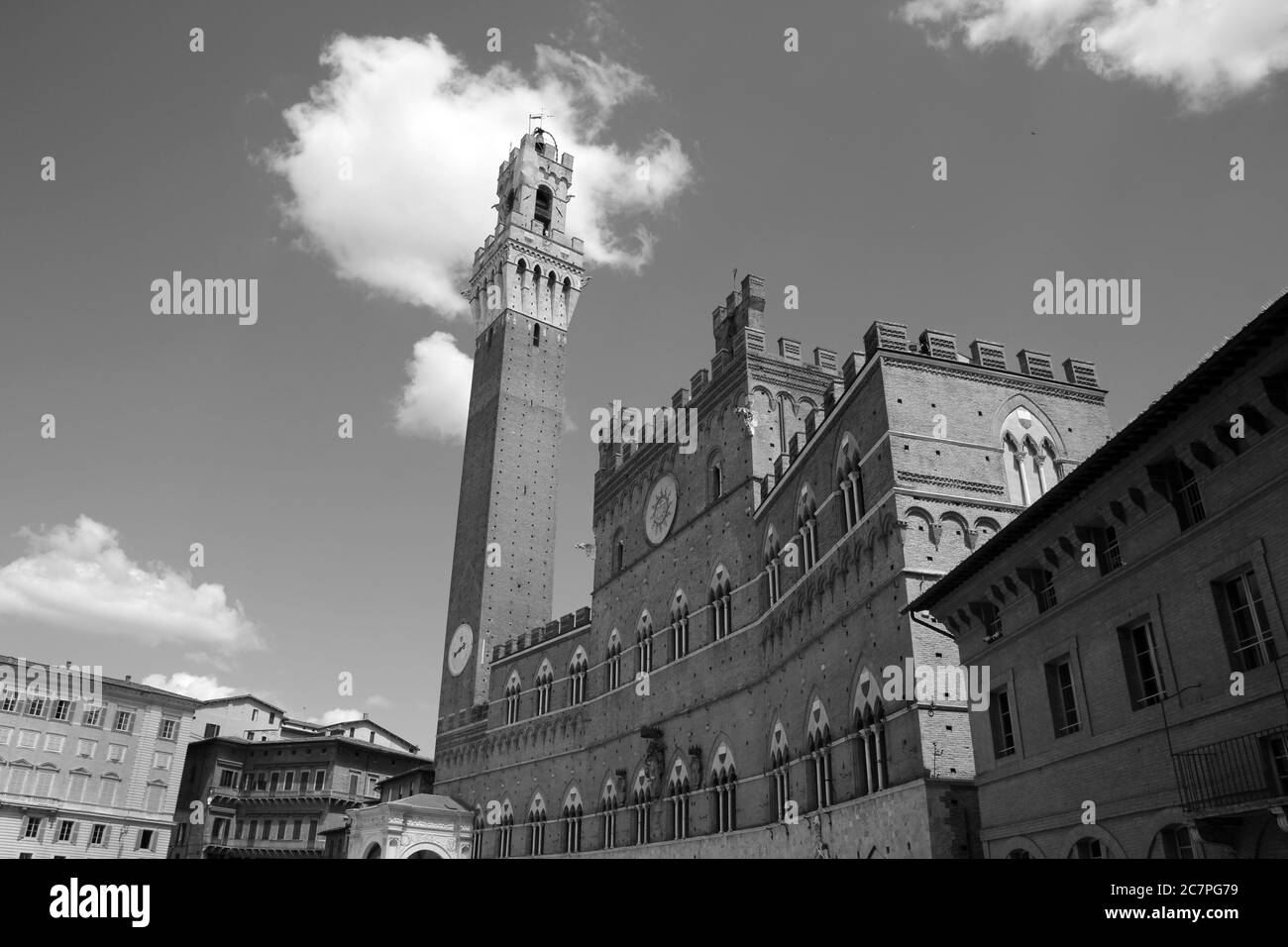 Piazza del Campo mit Palazzo Pubblico, Siena, Italien Stockfoto