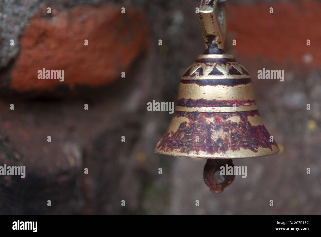 Gebetsglocke am Bagh Bhairab Tempel in Kirtipur im Kathmandu Tal, Nepal. Stockfoto