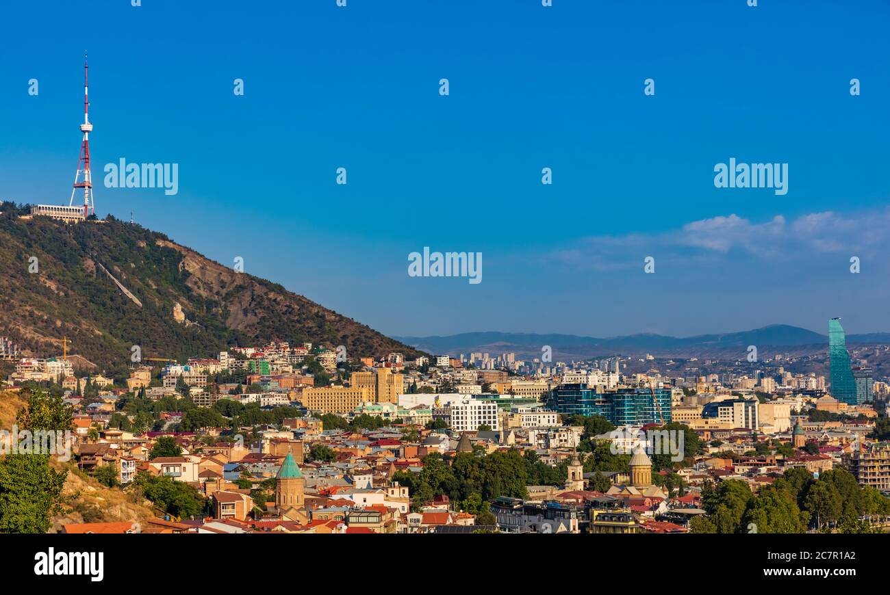 Stadtbild Skyline der georgischen Hauptstadt Tiflis Osteuropa Stockfoto