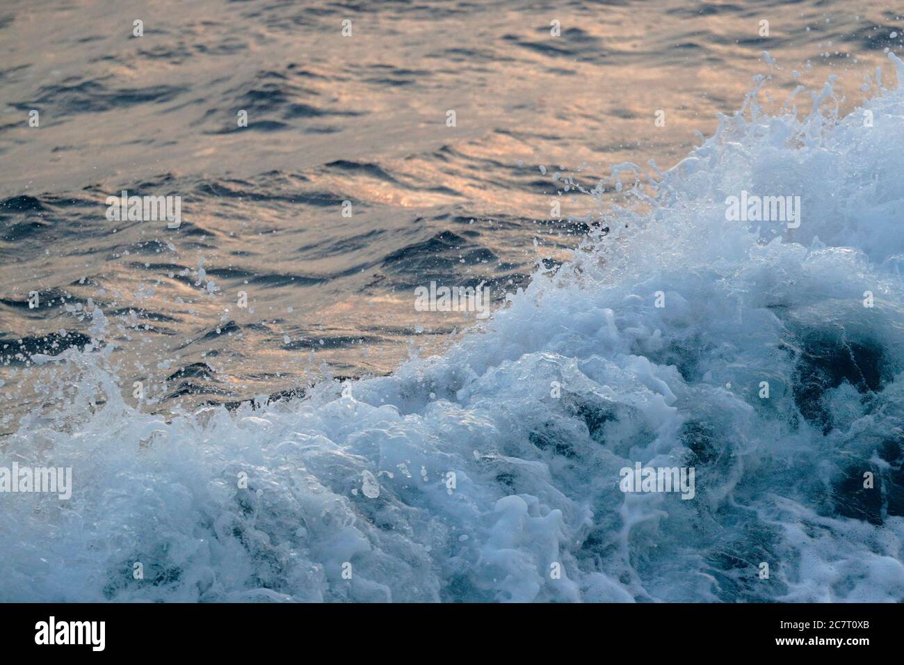 Ostchinesisches Meer bei Tagesanbruch, 2. Mai 2019 Stockfoto
