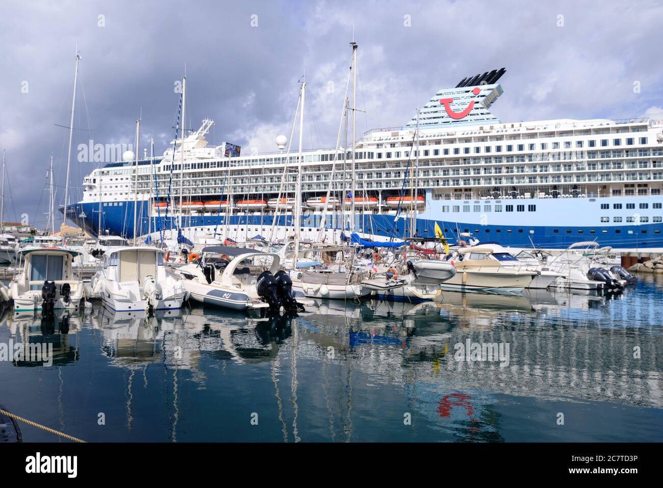 Korsika Kreuzfahrtschiff Stockfotos Und Bilder Kaufen Alamy