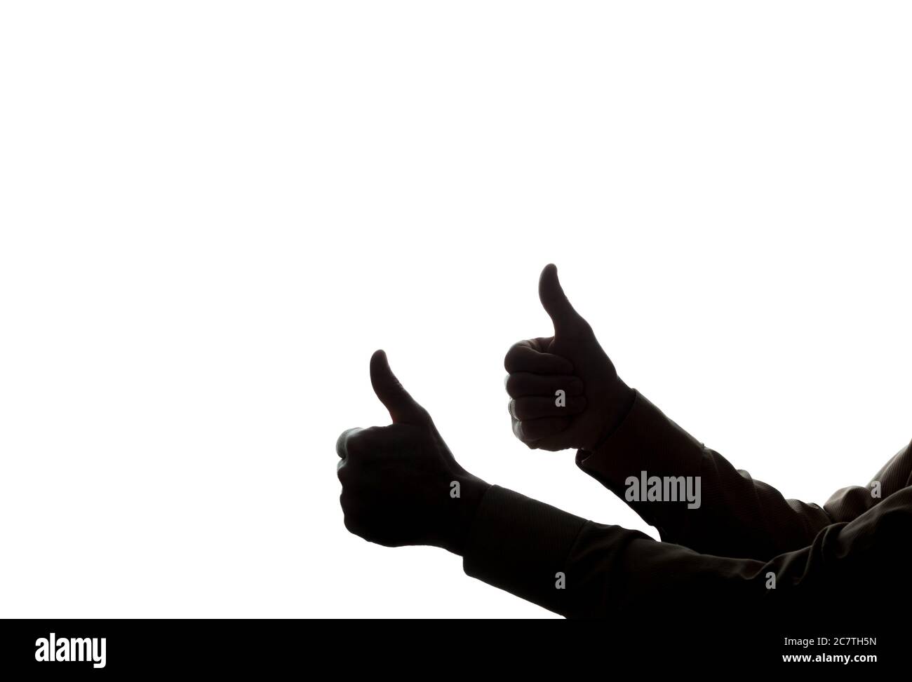 Die Hände des Mannes zeigen ein Symbol für eine ok - Silhouette Stockfoto