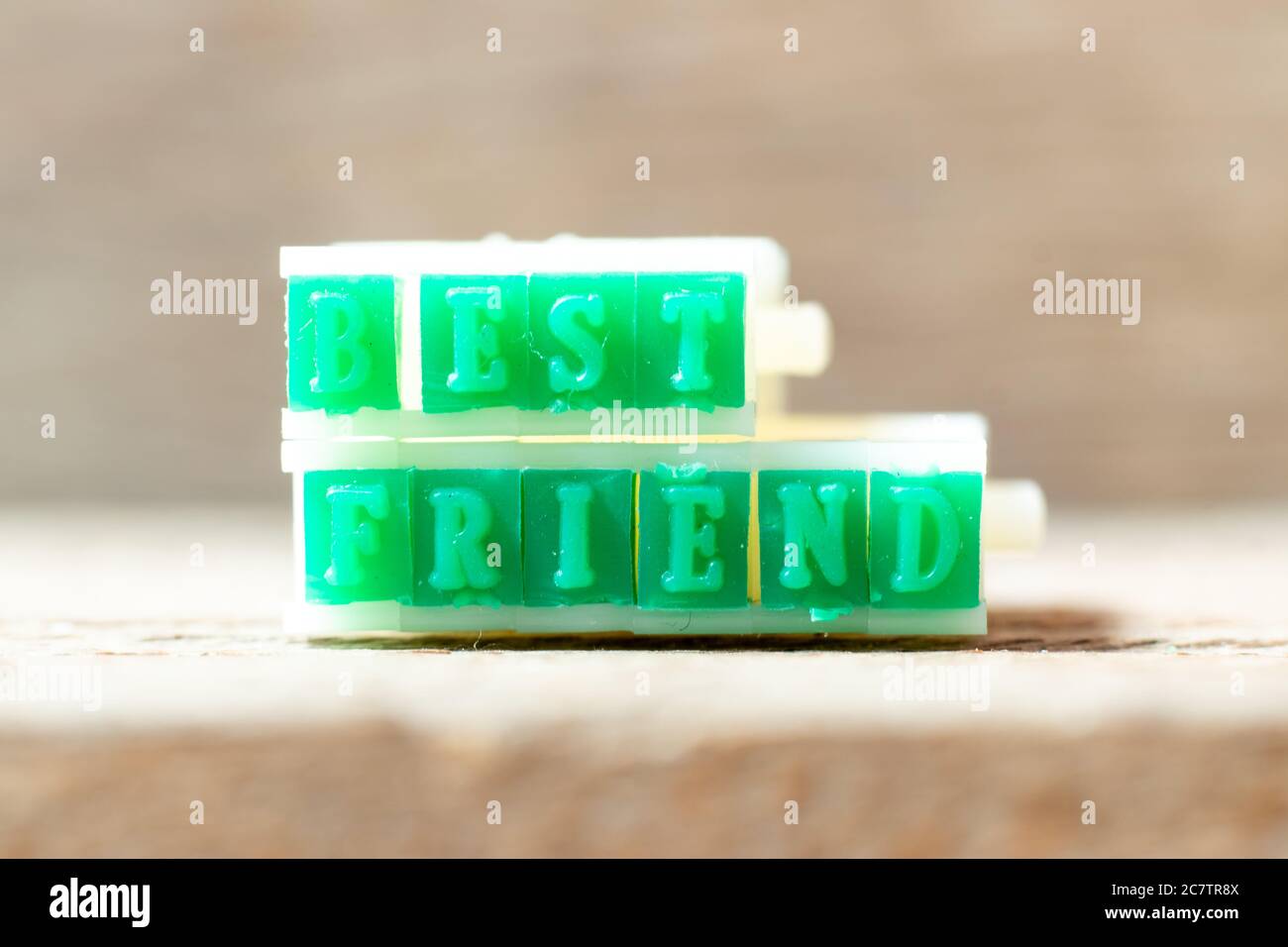 Grüne Farbe Gummi Stempel in Wort besten Freund auf Holz Hintergrund Stockfoto