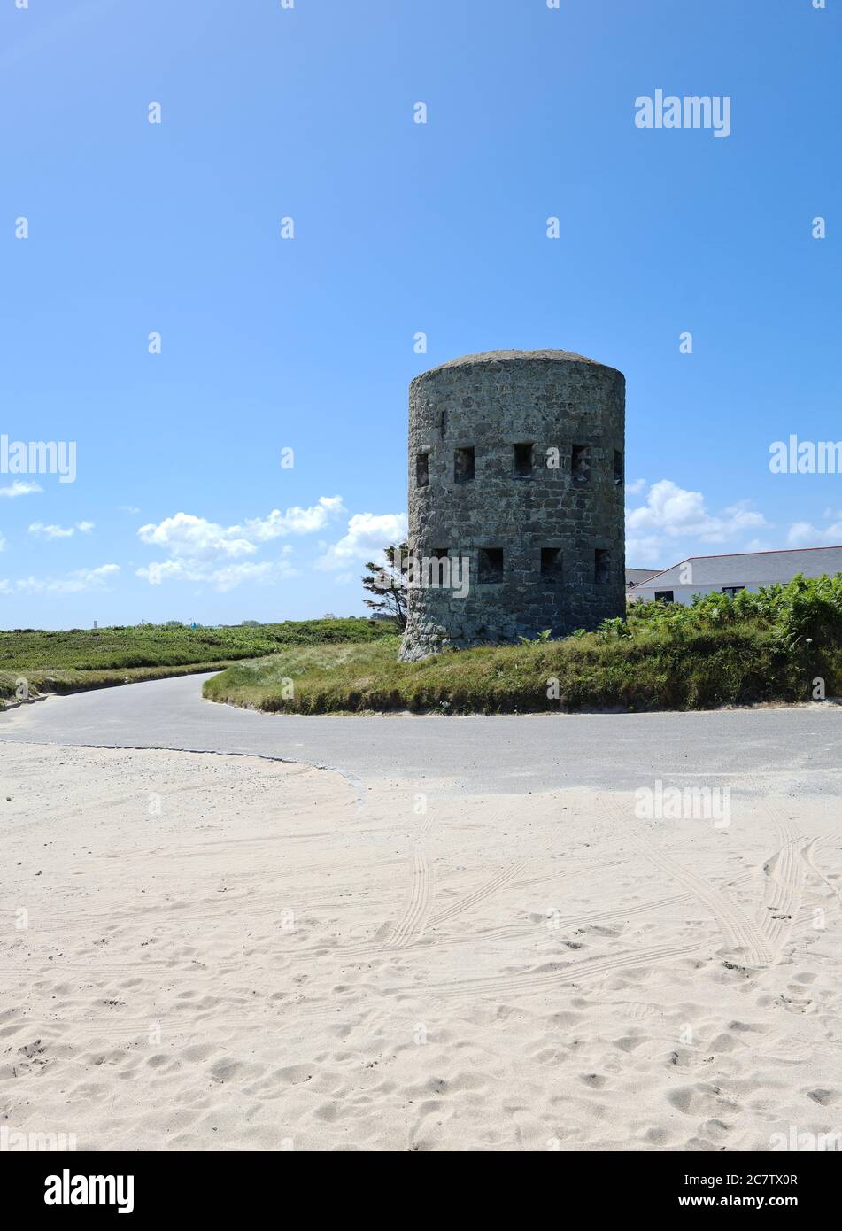 Jaonneguse Bay, Loophole Tower, Guernsey Channel Islands Stockfoto