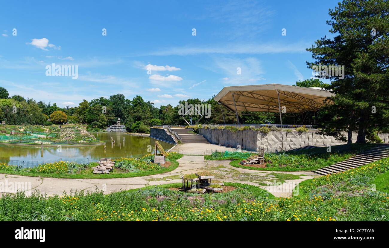 Wasserspiegel im Parc Floral de Paris im Bois de Vincennes - Paris, Frankreich Stockfoto
