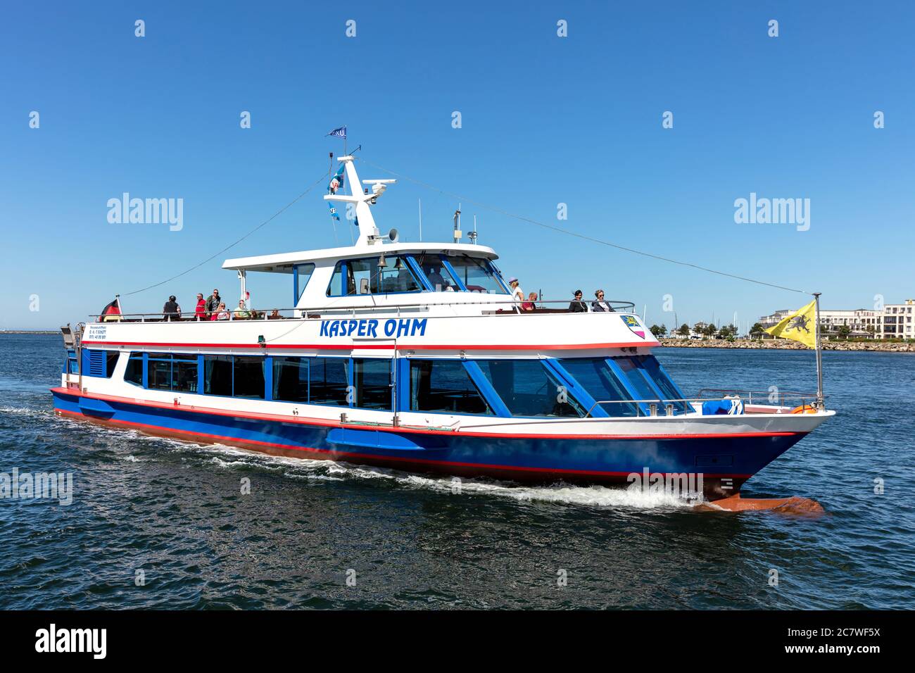 Ausflugsboot KASPER OHM auf Rostocker Hafen-Besichtigungstour Stockfoto