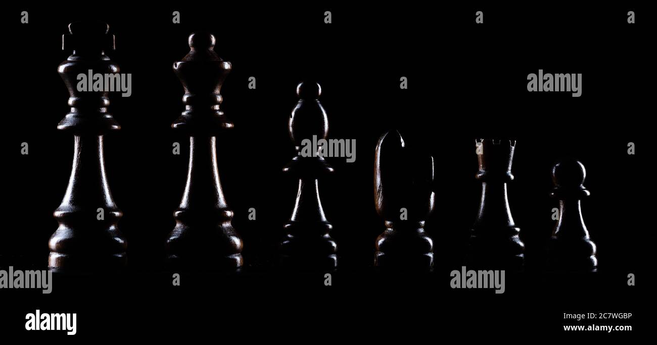 Schach auf dem Brett. Schwarz-Weiß-Team Stockfoto