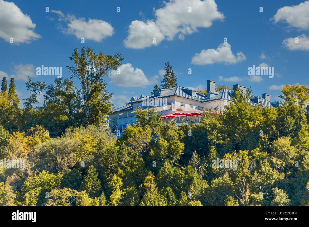 Haus Bei Montmorency Falls Stockfoto