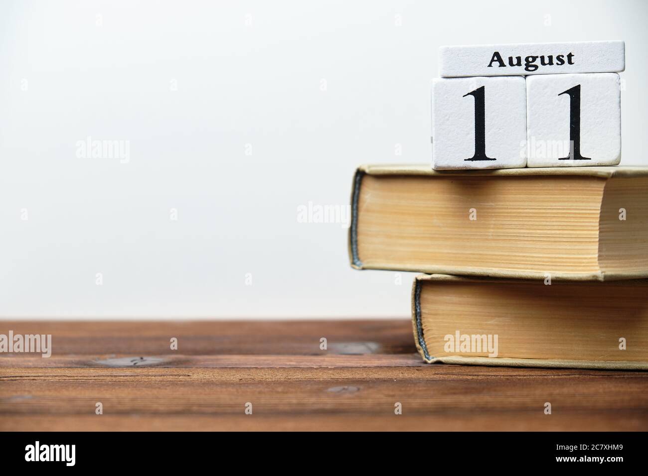 11. august - elfter Tag Monat Kalenderkonzept auf Holzblöcken mit Kopierraum Stockfoto