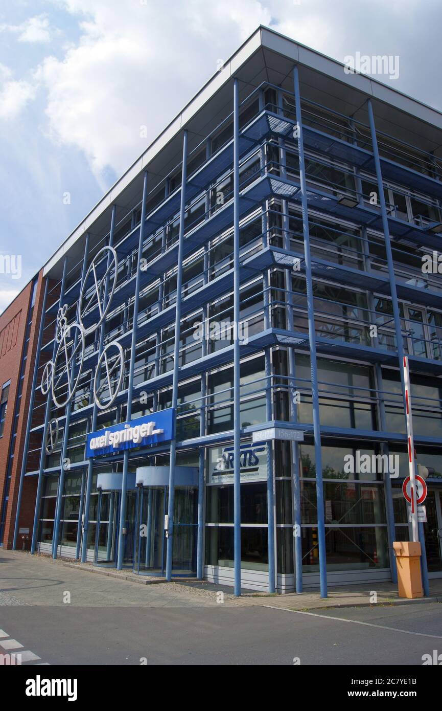 Die im November 1993 eröffnete Druckerei der Axel Springer AG am Brunsbütteler Damm 156 – 172 in Berlin-Spandau. Stockfoto