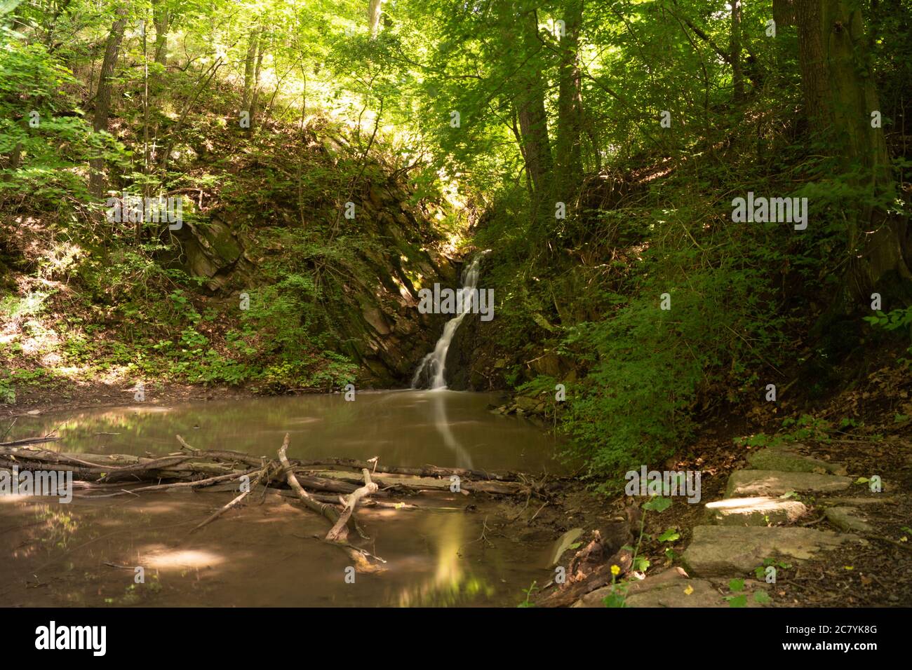 Schmida Wasserfall in Kühnring mit Langzeitbelichtung Stockfoto