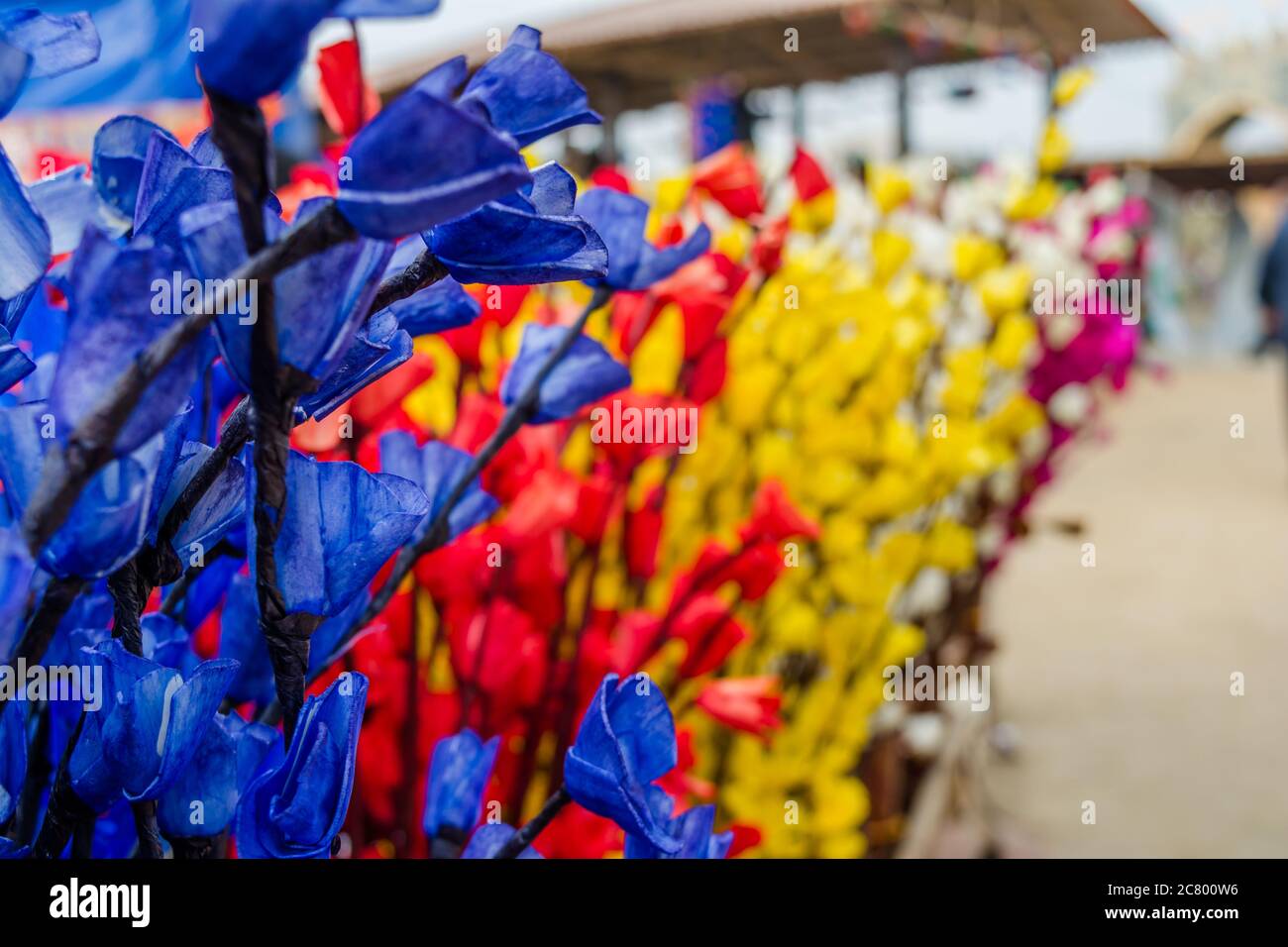 Bunte Papierblumen von Surajkund Handwerksmesse Stockfoto