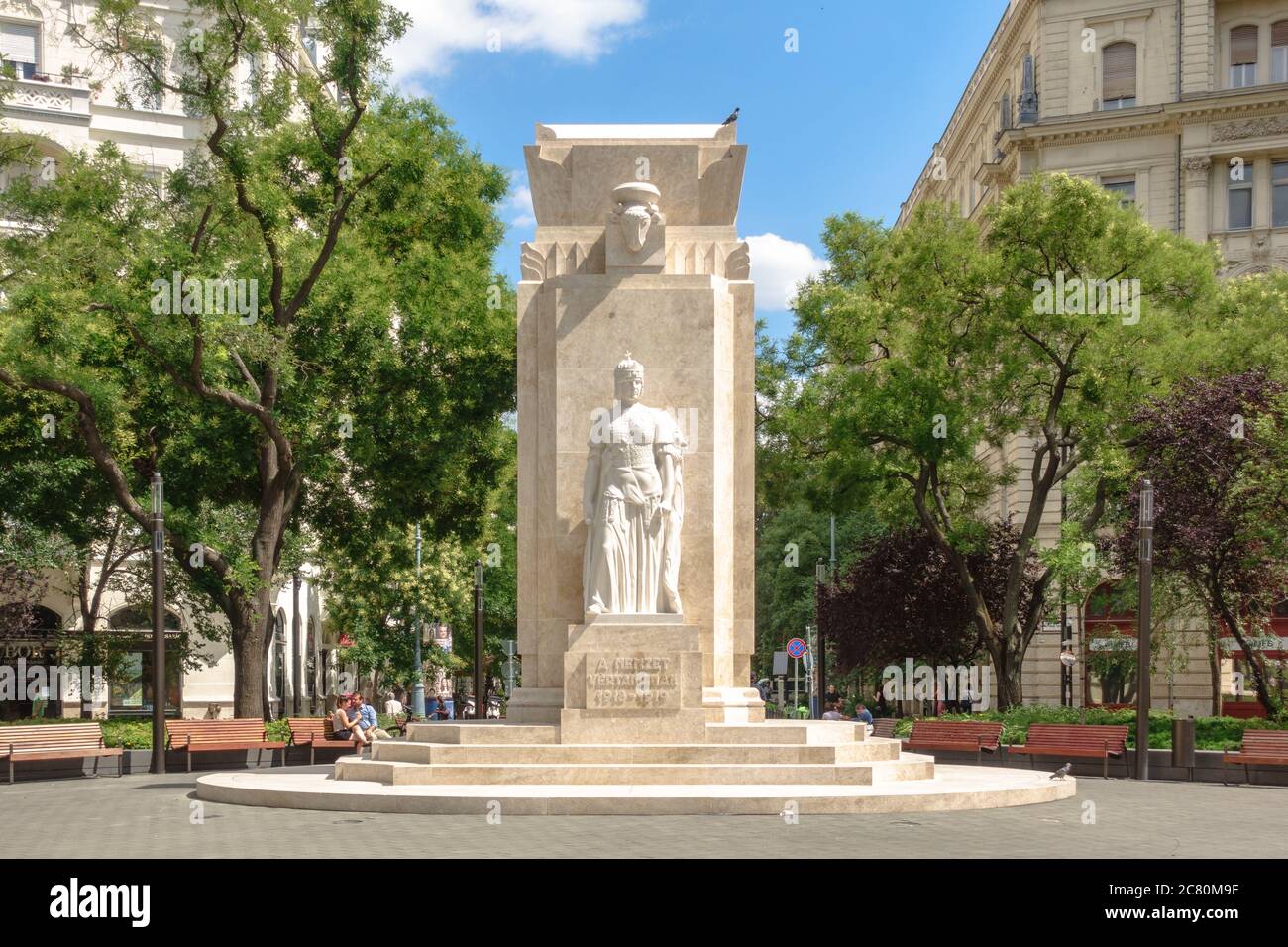 Ein Art-Deco-Denkmal für die ungarischen Opfer des roten Terrors auf Vertanuk tere in Budapest Stockfoto