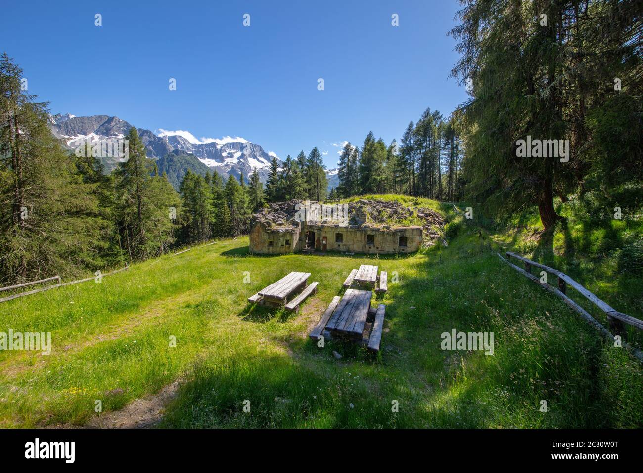 Eine schöne Festung in der Berglandschaft, Tonale Est, Trentino, Italien Stockfoto