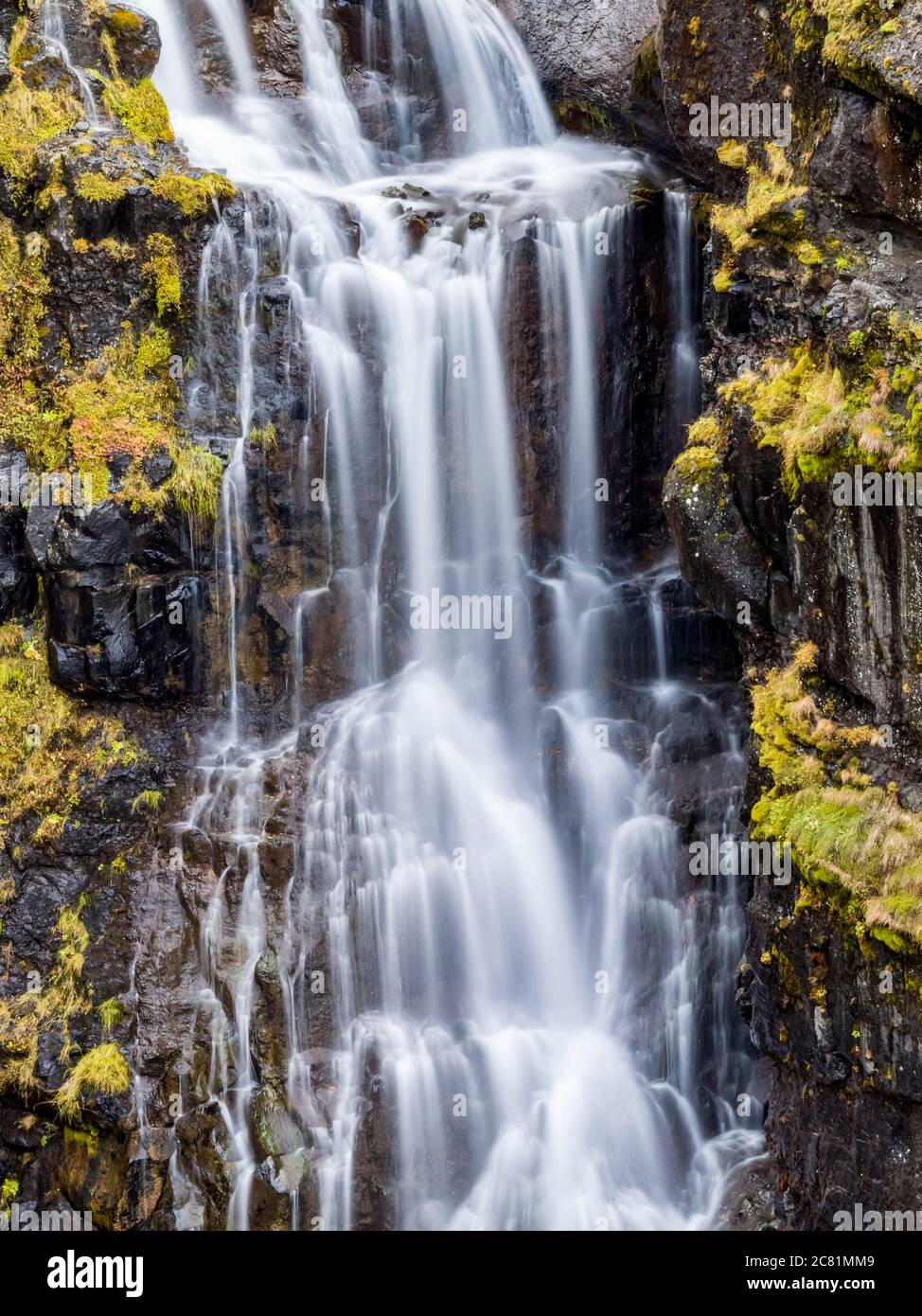 Glymur ist der zweithöchste Wasserfall in Island, mit einer Kaskade von 198 Metern; Hvalfjardarsveit, Capital Region, Island Stockfoto